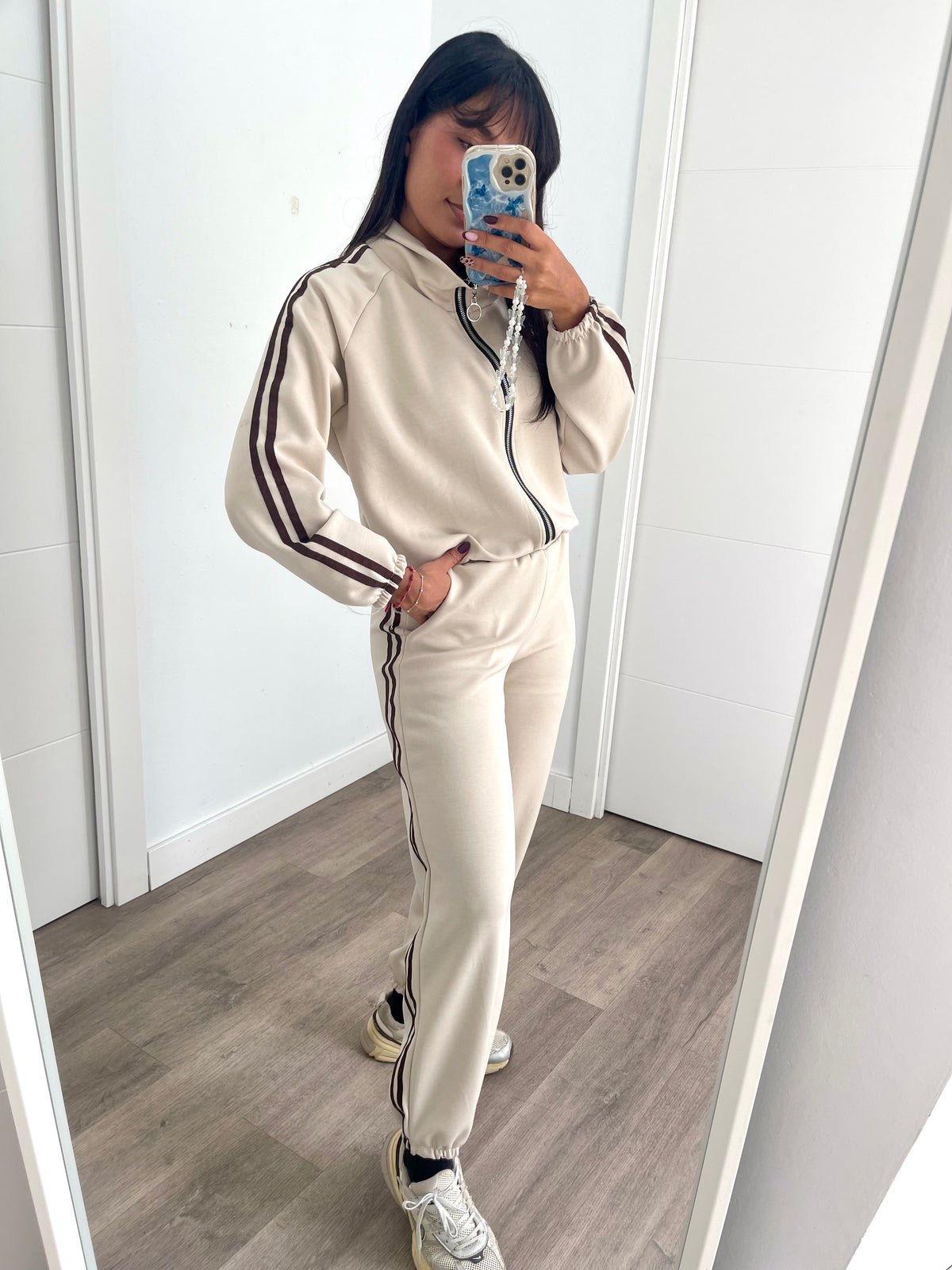 Chándal Adis Beige